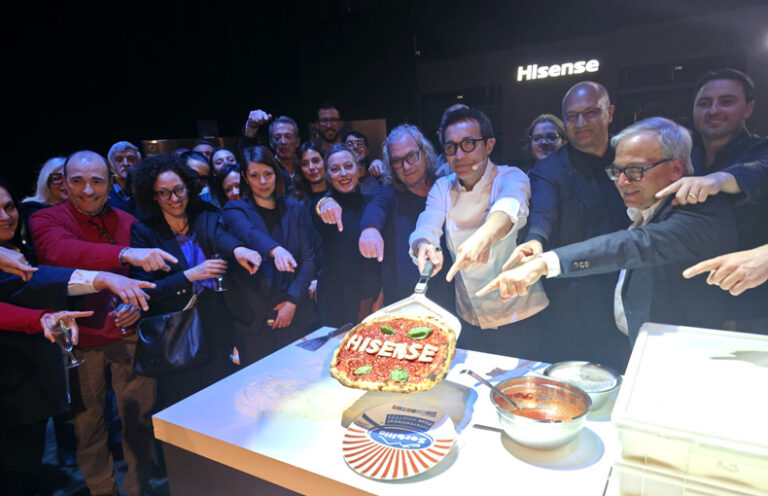 CEDI Dinner Party 2026: tecnologia e tradizione protagoniste a Cesena con Hisense e Gino Sorbillo