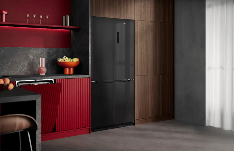 Frigocongelatore AEG Serie 8000: design integrato e conservazione evoluta